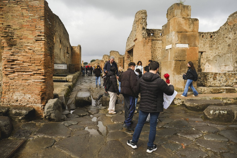 Italy: Pompeii, new discoveries