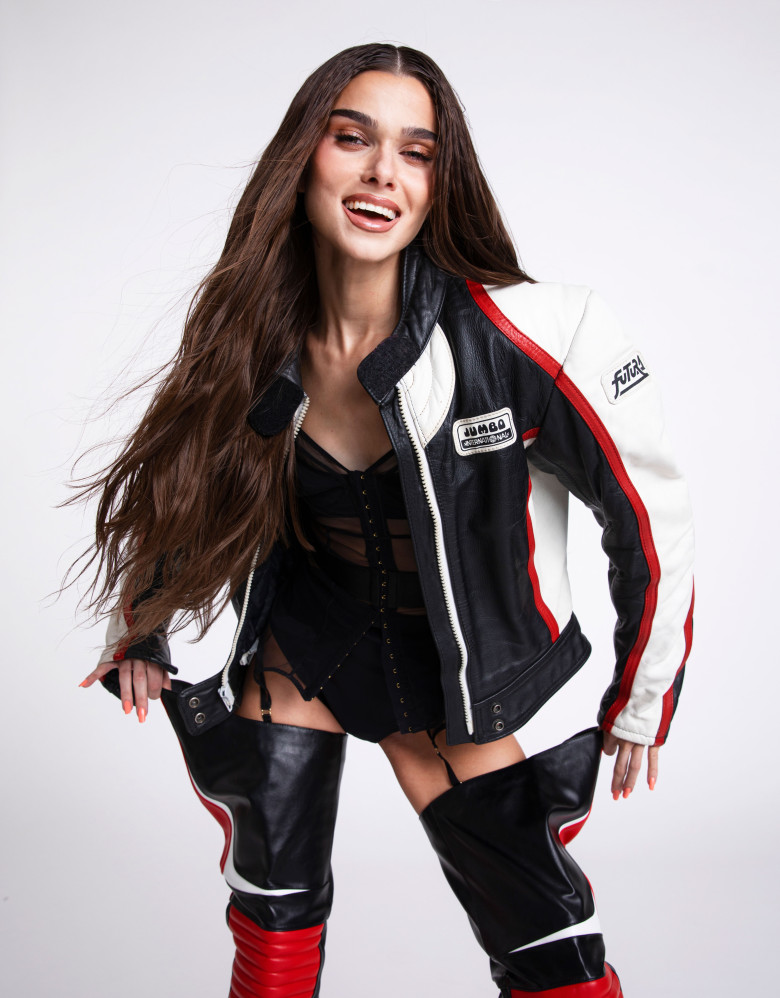 03_10_2024_TheoRose1144web