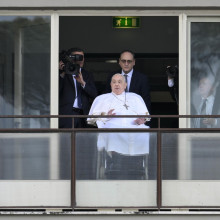 Papa Francisc, prima apariție publică după spitalizare