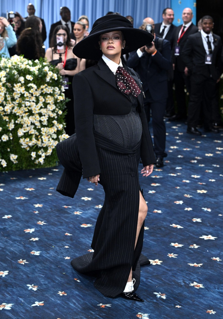 New York, USA. May 5th, 2025. Rihanna at the 2025 Costume Institute Benefit Gala celebrating the opening of the exhibition Superfine, Tailoring Black Style. Held at The Metropolitan Museum of Art. Credit: Doug Peters/EMPICS/Alamy Live News