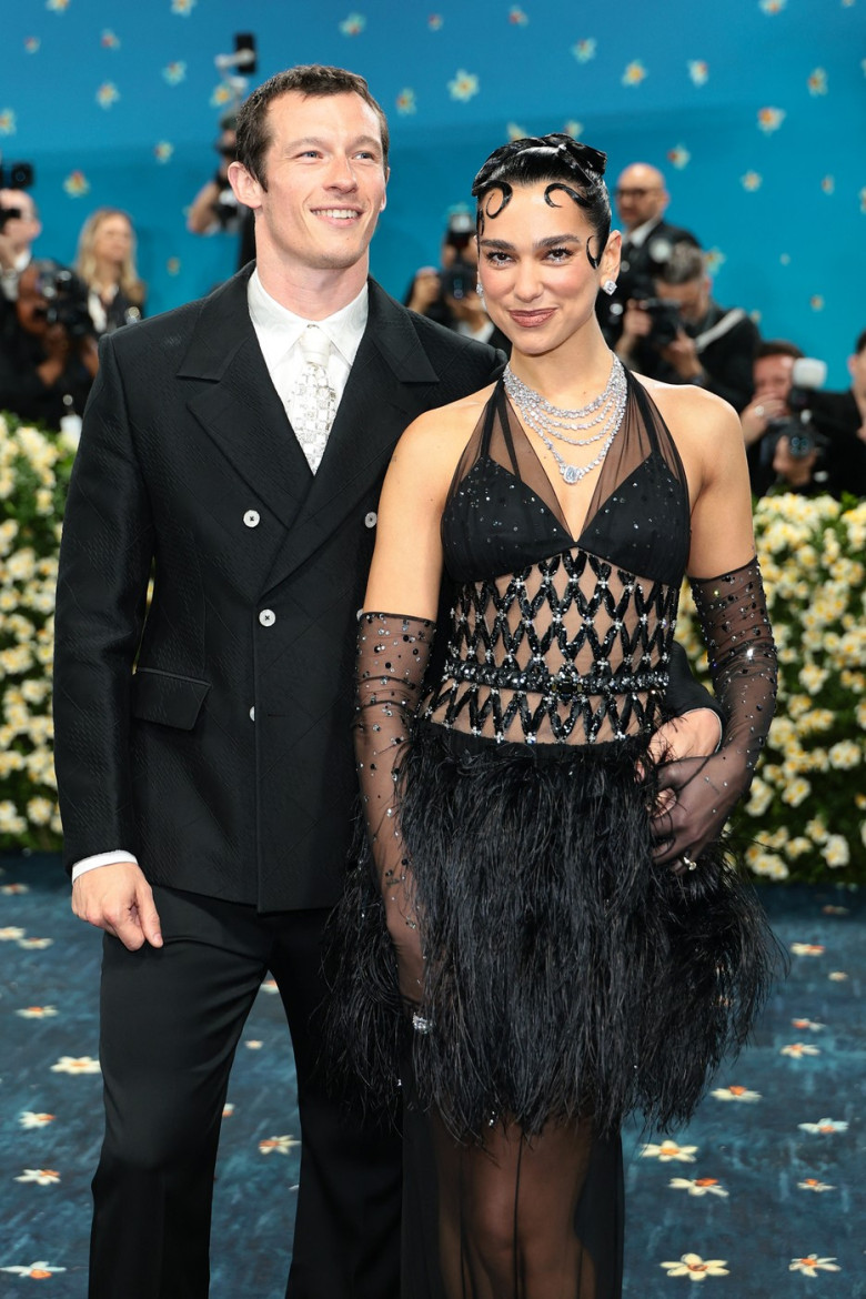 dua-lipa-met-gala-2025 (5)
