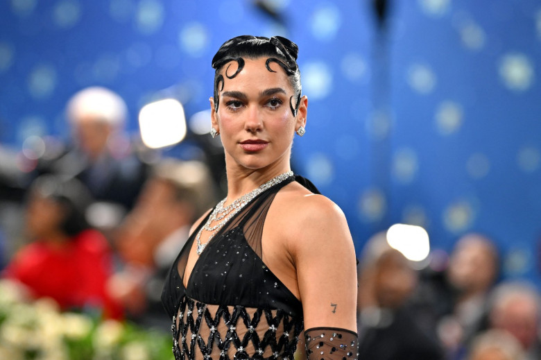 dua-lipa-met-gala-2025 (13)