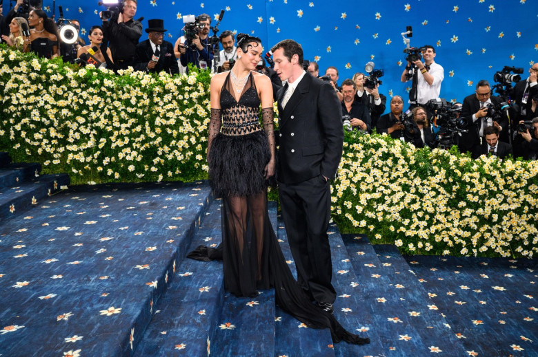 New York, USA. 5 May 2025. Dua Lipa and Callum Turner attending the Metropolitan Museum of Art Costume Institute Benefit Gala 2025. Photo credit should read: Matt Crossick/Alamy Live News