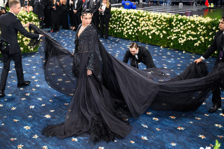 New York, USA. 5 May 2025. Dua Lipa attending the Metropolitan Museum of Art Costume Institute Benefit Gala 2025. Photo credit should read: Matt Crossick/Alamy Live News