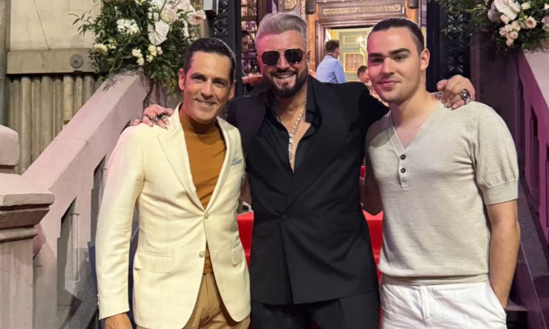 Ștefan Bănică Jr. și fiul său, Radu Ștefan, apariție rară împreună la un eveniment de modă în București