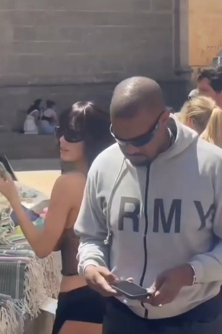 bianca-censori-kanye-west-spania-cenzurat (6)