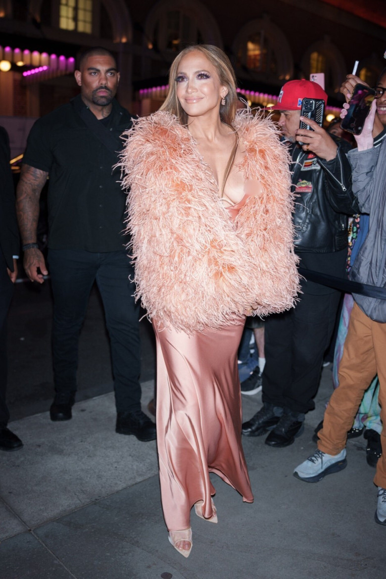 jennifer-lopez-malfunction-cenzurata (2)