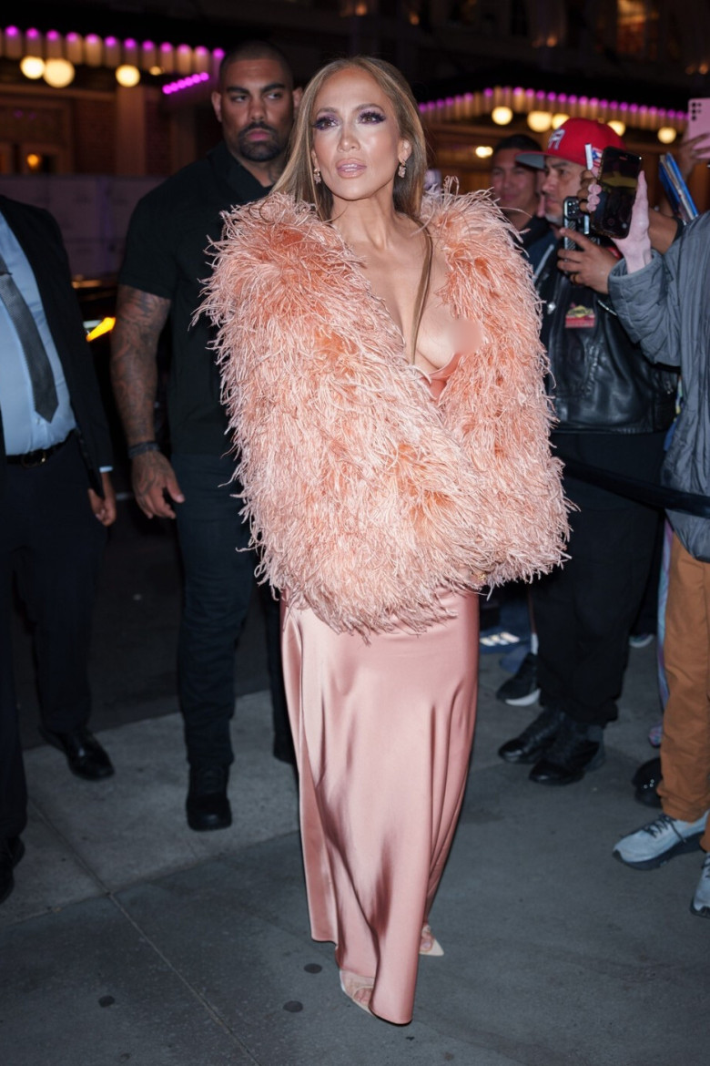 jennifer-lopez-malfunction-cenzurata (4)