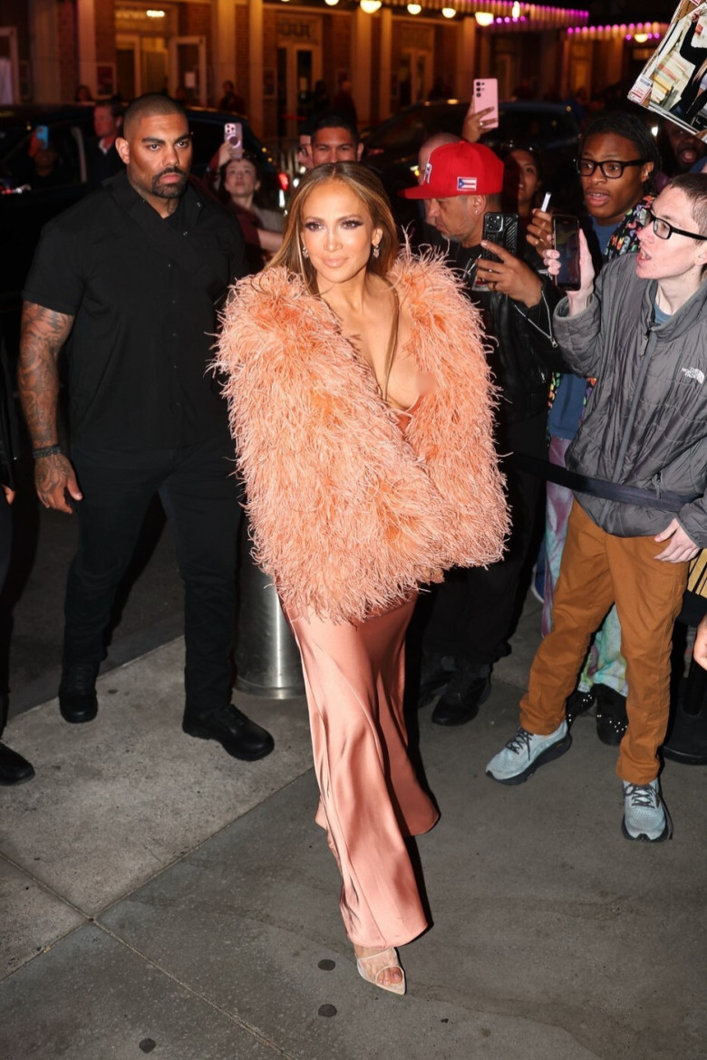 jennifer-lopez-malfunction-cenzurata (8)