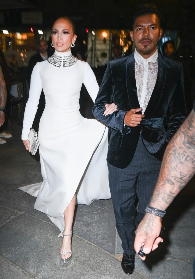 Jennifer Lopez switches looks before dinner at Bryant Park in NYC!