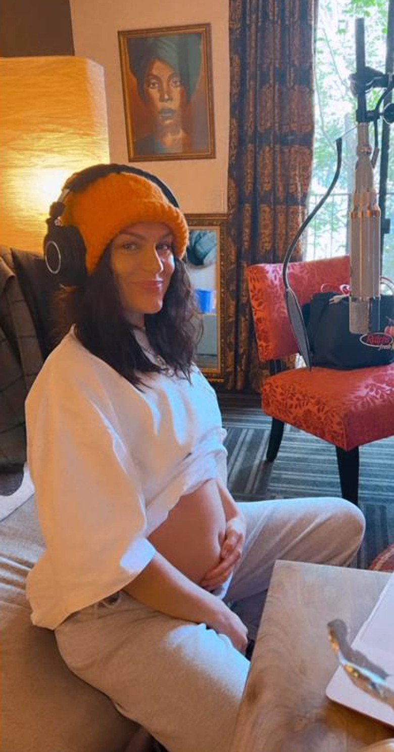Jessie J confirms she is pregnant