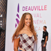 Malia, fiica lui Michelle şi Barack Obama, renunţă la numele de familie pentru cariera sa în cinematografie
