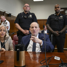 Harvey Weinstein a fost găsit vinovat de agresiune sexuală la procesul său din New York