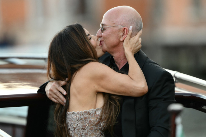 Jeff-bezos-Lauren-Sánchez (1)