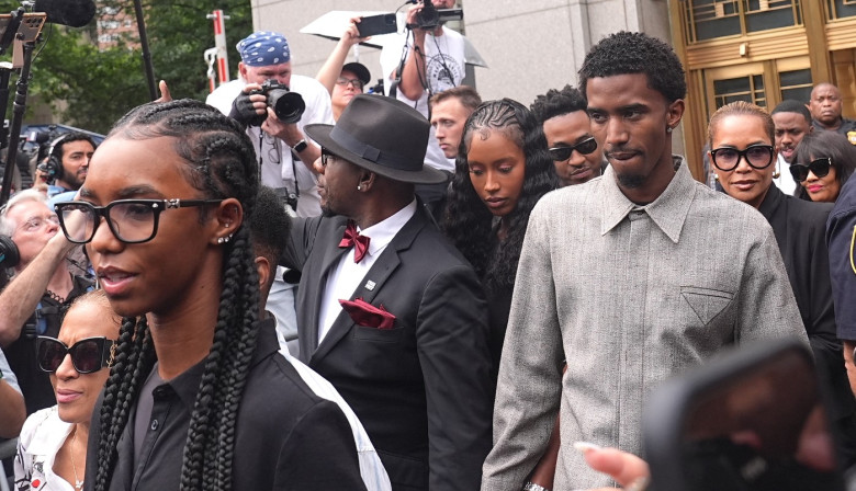 Diddy's family leaves courthouse in New York City
