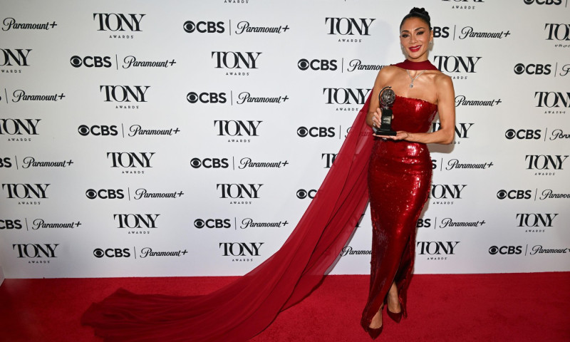 New York, USA. 08th June, 2025. Nicole Scherzinger poses with the Best Performance by an Actress in a Leading Role in a Musical award for "Sunset Blvd." in The 78th Annual Tony Awards Media Room presented by Carnegie Mellon University at 3 West Club on Ju