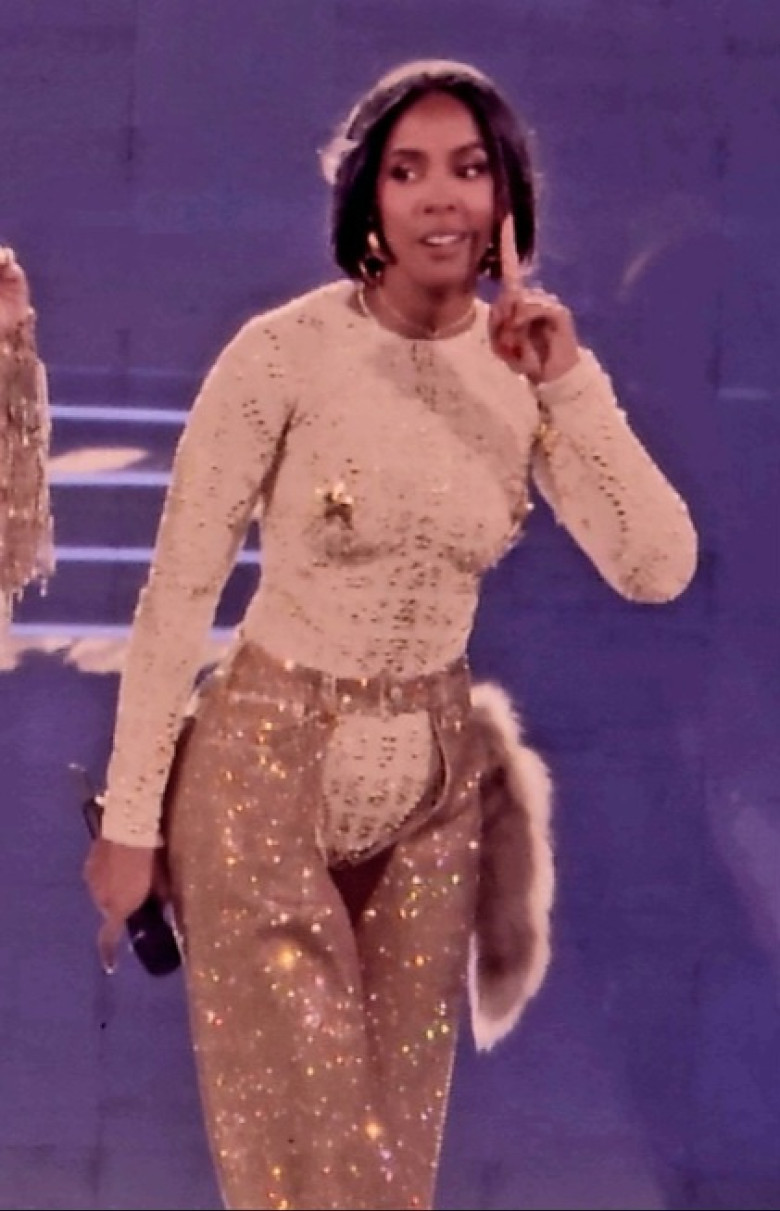 Destiny's Child Reunites At Beyonc??s Final Concert In Las Vegas And Leads Crowd In ?Mute? Challenge - 28 Jul 2025