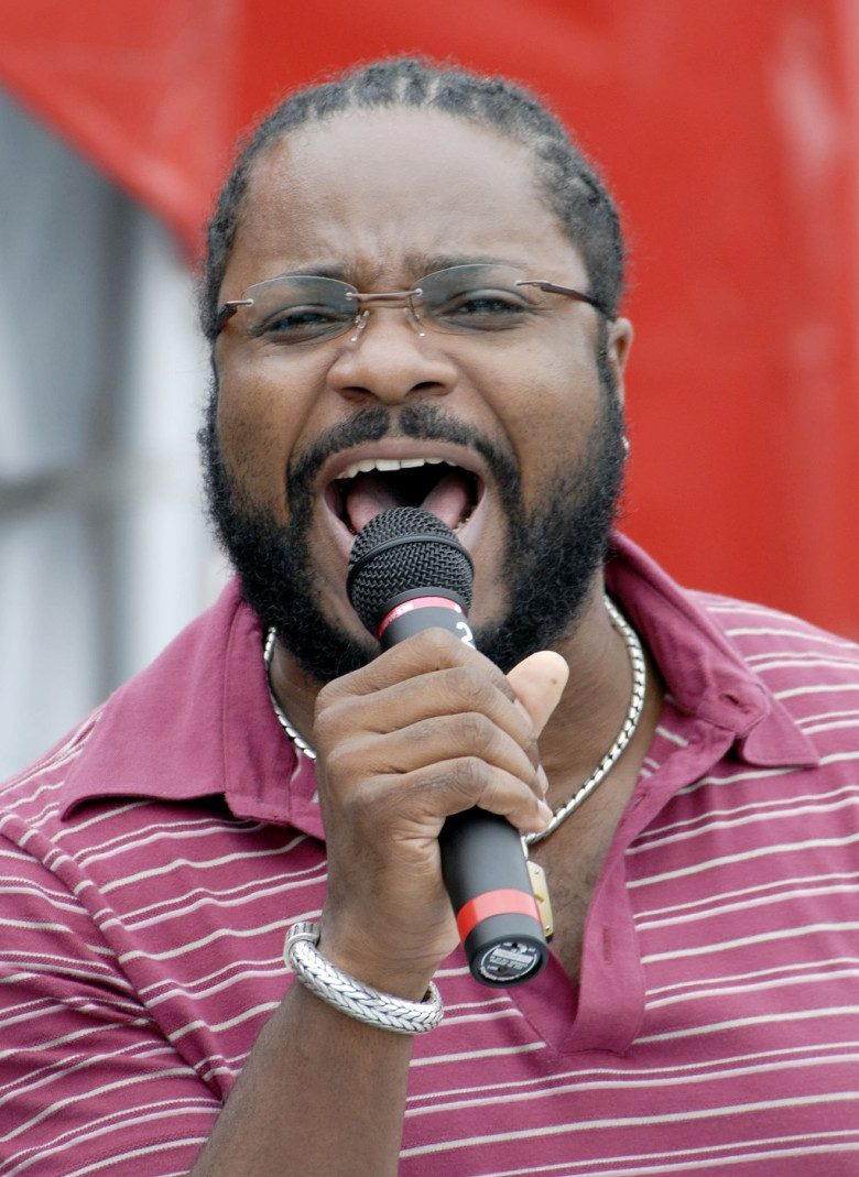 Malcolm-Jamal Warner on stage at the Celebrity Pro-Am Video Game Tournament on Hermosa Beach