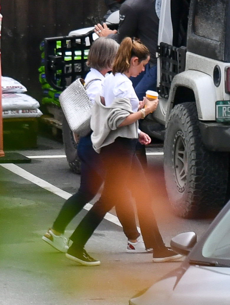 EXCLUSIVE: Tom Cruise and Ana de Armas Appear to Confirm Romantic Relationship on Weekend Get-A-Way in Vermont