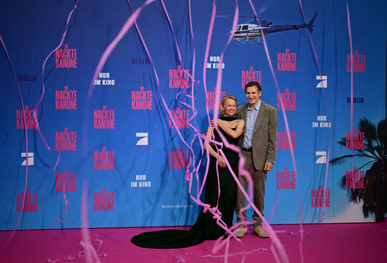 pamela-anderson-liam-neeson (8)