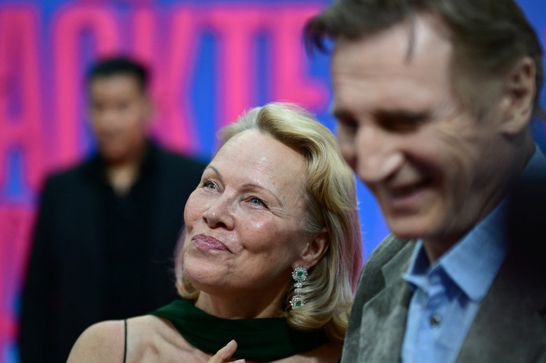 pamela-anderson-liam-neeson (6)