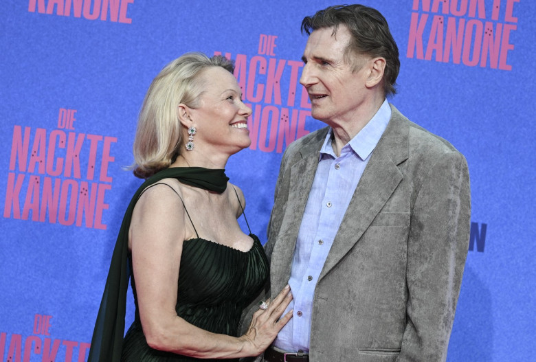 pamela-anderson-liam-neeson (9)