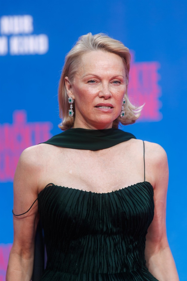 Pamela Anderson joins Liam Neeson at Berlin premiere of 'Naked Gun'