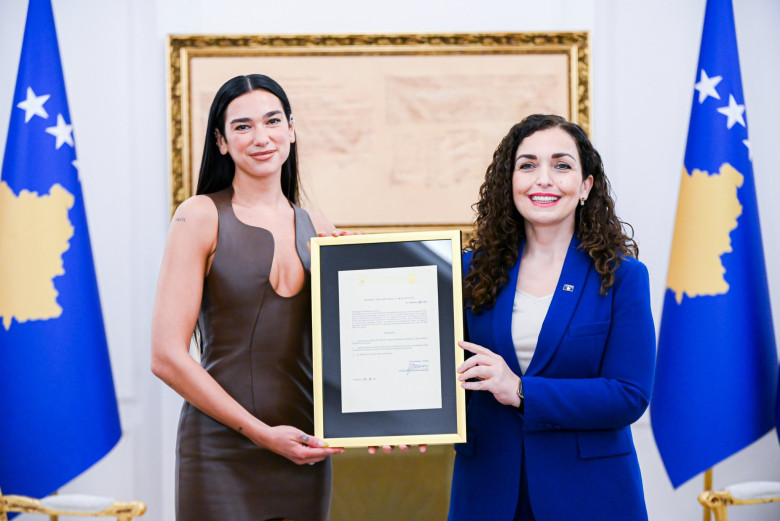dua-lipa-kosovo (6)