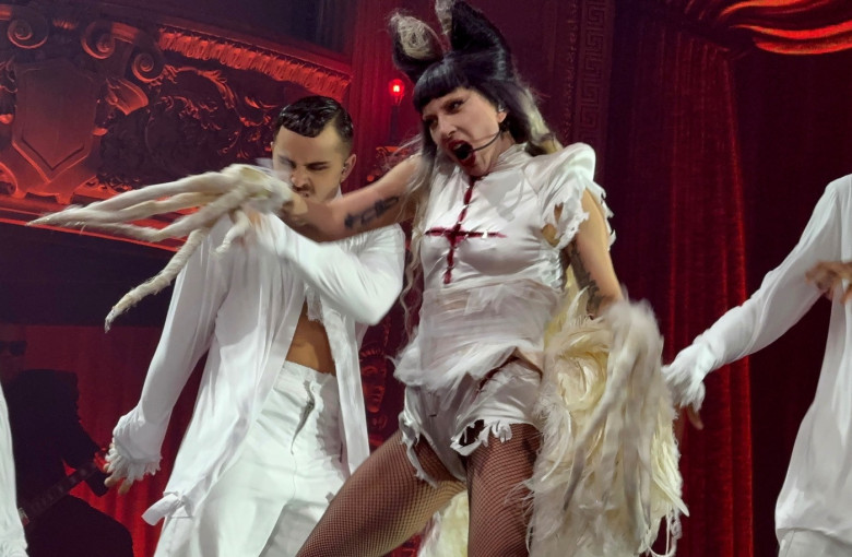 Lady Gaga plays piano and performs in Las Vegas for The Mayhem Ball Tour
