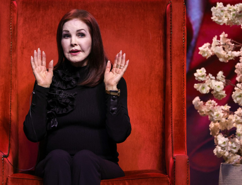 Priscilla-Presley (4)