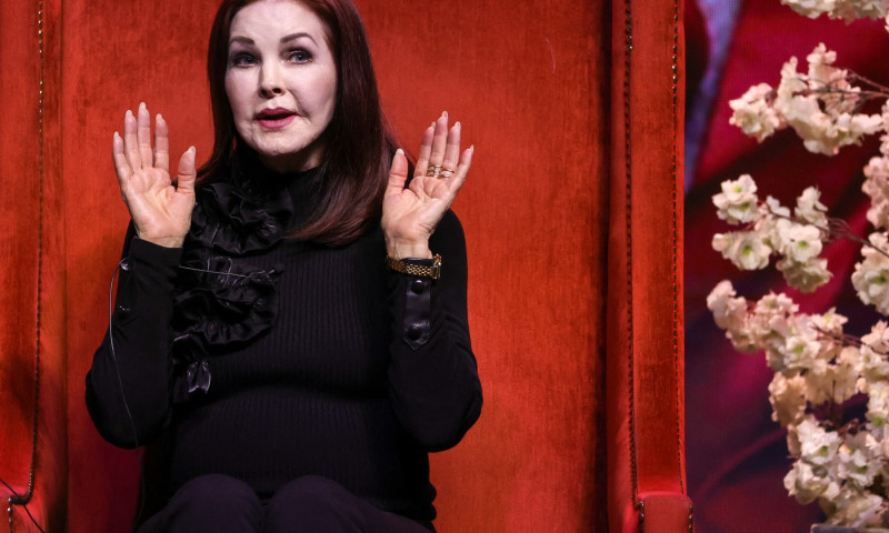 Priscilla-Presley (4)
