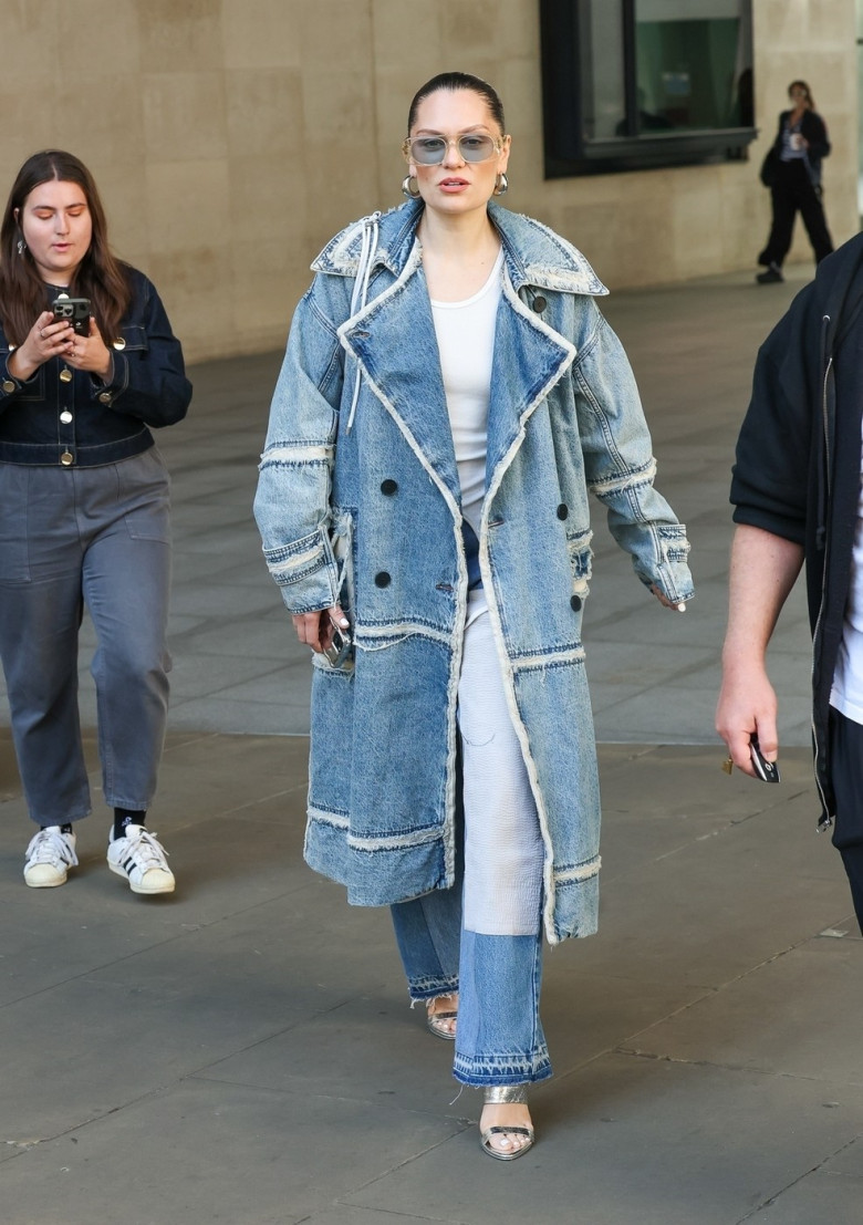 Recording artist Jessie J looked sensational as she was spotted outside BBC Radio following her appearance on the Scott Mills Breakfast Show