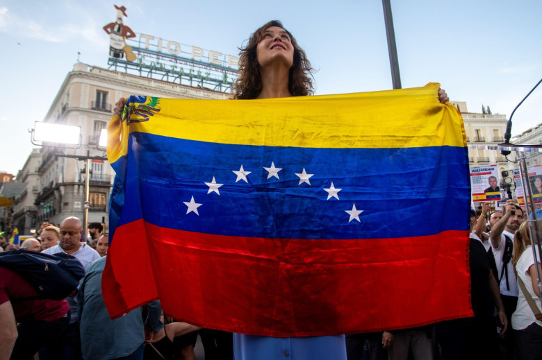 Madrid, Spain. 17th Aug, 2024. The president of the Community of Madrid, Isabel Díaz Ayuso, takes part in the "Rally for the Truth of Venezuela" convened worldwide, this Saturday at the Puerta del Sol, in Madrid. Thousands of people are participating this