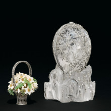 Un ou Faberge rar se vinde pentru 22,9 milioane de lire la Londra. Capodopera comandată de țarul Nicolae al II-lea stabilește un record mondial