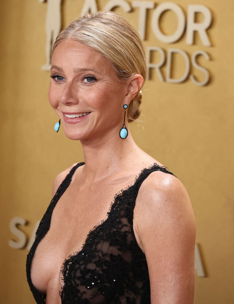 More Celebs at the 32nd Actors Awards in Los Angeles