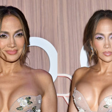 Jennifer Lopez a întors toate privirile la premiera filmului „Office Romance”. Artista a apărut alături de Brett Goldstein