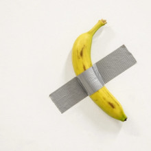Banana din celebra lucrare „Comedian” a lui Maurizio Cattelan a fost furată dintr-un muzeu din Franța