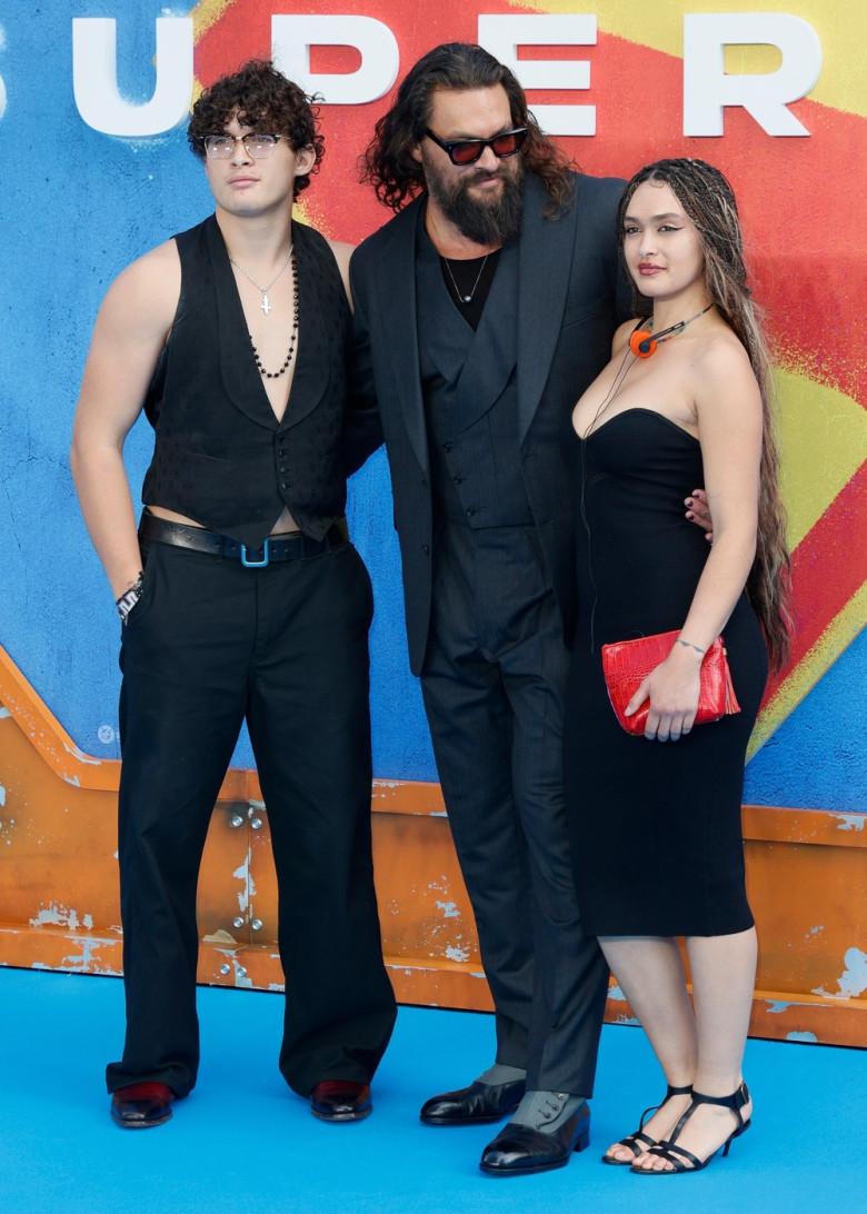 The 'Supergirl' UK Sneak Peek Fan Event  at the Cineworld, Leicester Square, London - Arrivals