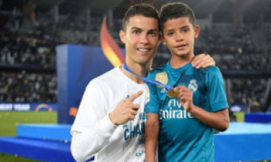 Cristiano Ronaldo a făcut echipă cu fiul său pentru o miză de milioane de euro