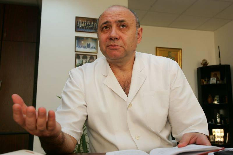 Dr.-Irinel Popescu