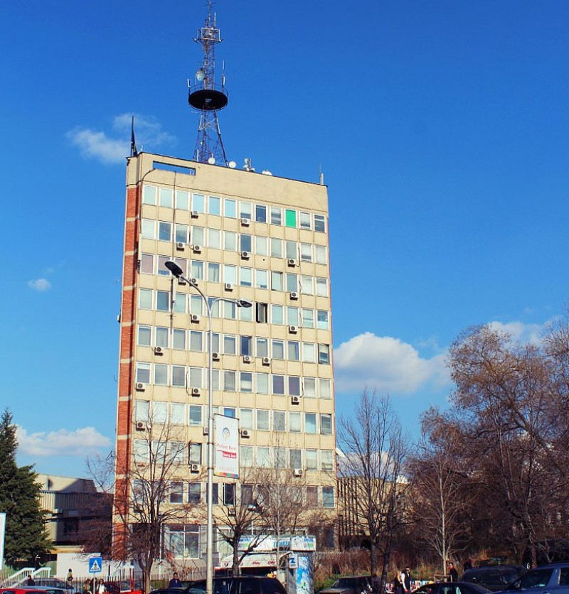 Building_of_Public_television_of_Kosovo_,_Kohavision_and_Radio_Kosova