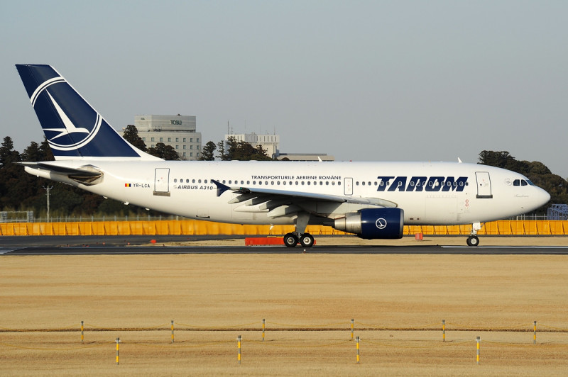 Airbus_A310-325-ET,_Tarom_AN2285565