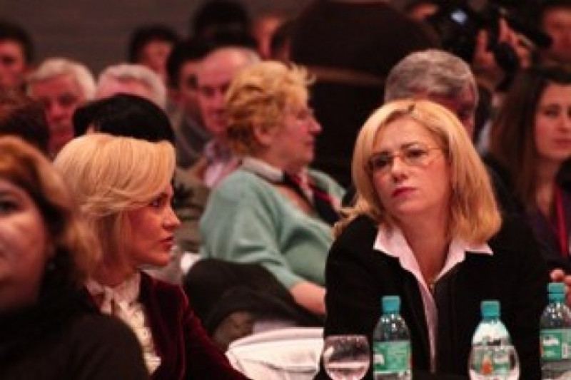 gabriela firea si corina cretu