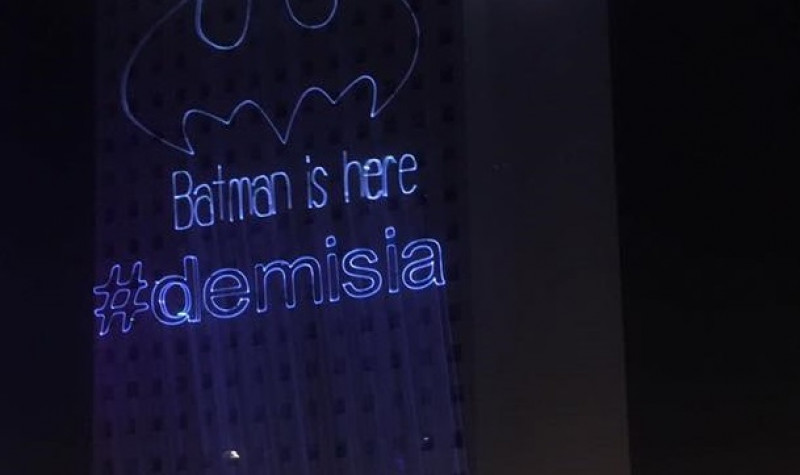 batman is here crop