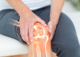 Semne ascunse că oasele tale ar putea fi mai fragile decât crezi, potrivit unui medic. Riscul e mai mare la femei