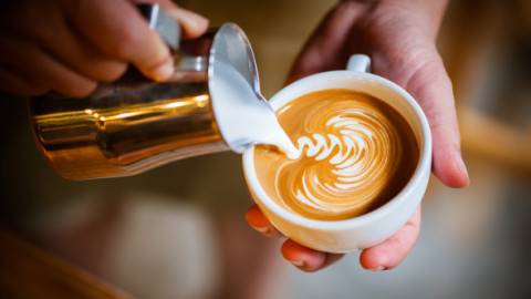 Câtă cafea ar trebui să bem zilnic pentru a ne bucura de beneficiile ei