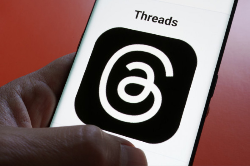 Threads,App,Logo,Seen,On,Screen.,The,New,Application,By