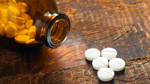 De ce este banala aspirină periculoasă pentru sănătate. Motivul pentru care n-ar trebui să iei această pastilă zi de zi