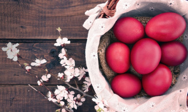 Cum să fierbi ouăle de Paște fără să le spargi. Metoda simplă pe care trebuie să o încerci