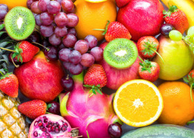 Trei fructe care ajută digestia, recomandate de un medic școlit la Harvard. Scapi de balonare și de senzația de oboseală după masă